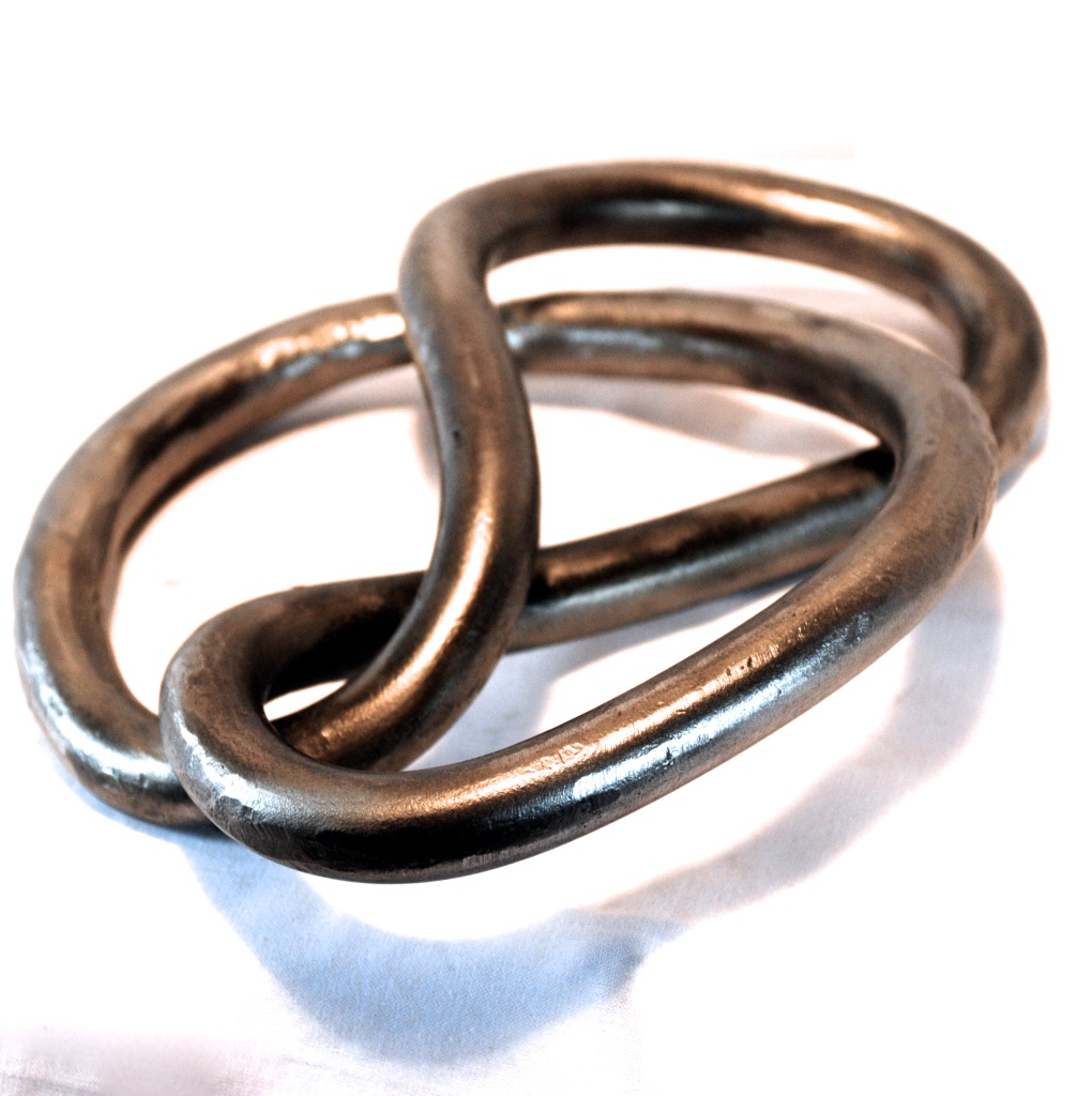 Substantial iron knots - choose from infinity knot to one-, two-, three- or four crossings