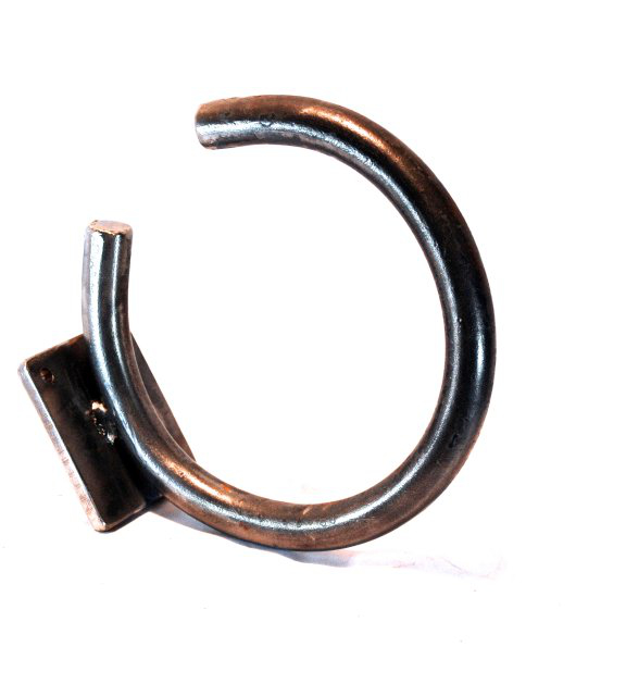 Circular hanger for your hallway or bathroom, custom made