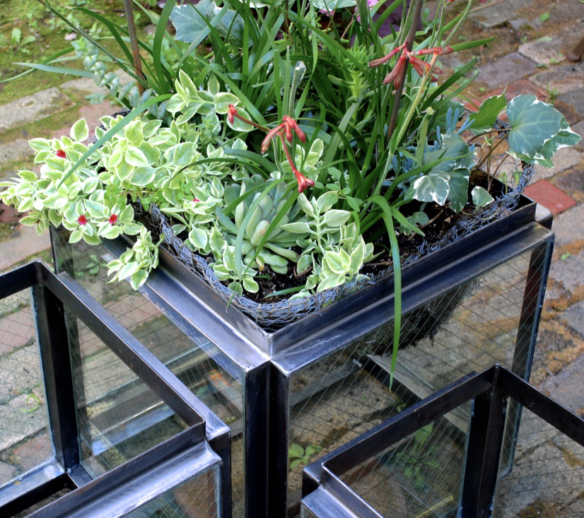 Steel/Glass Container