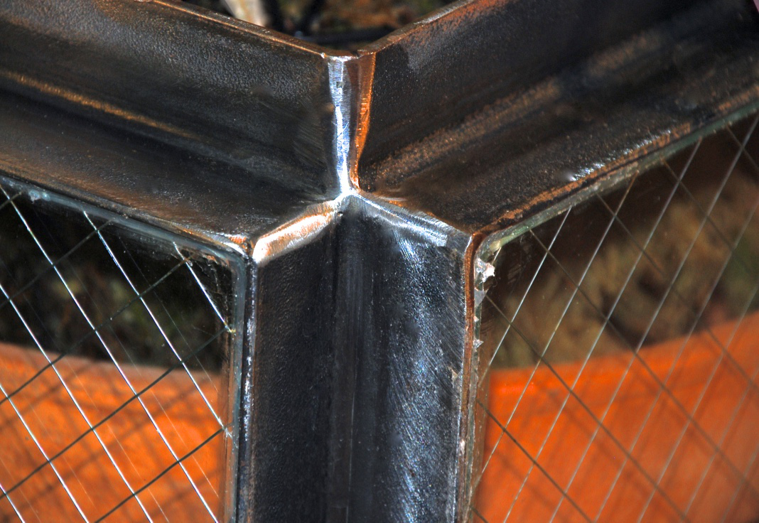 Steel/Glass Container